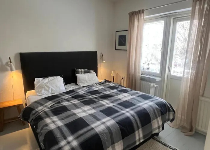 公寓 Mukavat Kaksi Huonetta Ja Keittioe Aseman Laehellae 海门林纳